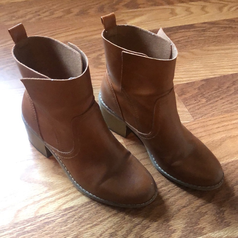 Ankle boots